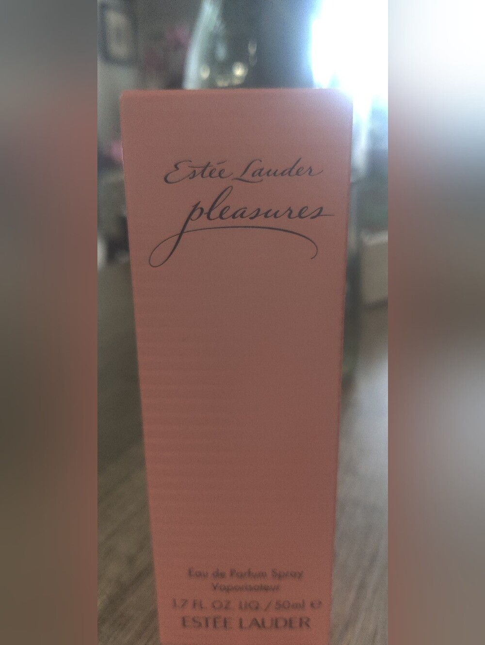 Estée Lauder Pleasures Eau de Parfum - Clear Bottle - Picture 6 of 6